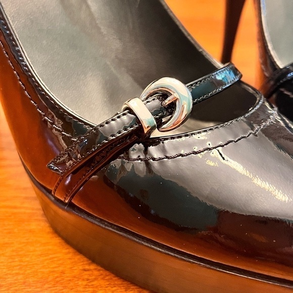 Stuart Weitzman Platform 4.5” Heel Black Patent Ladies Size 9N Beautiful Chic - Picture 7 of 11